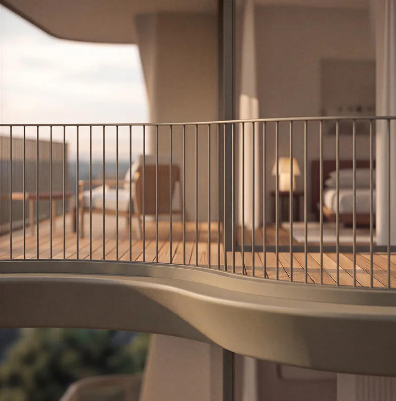 Varanda curva com vista para o interior do quarto ao anoitecer